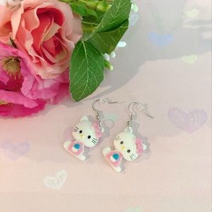 Dangled Jewelry Earrings. Hello Kitty.